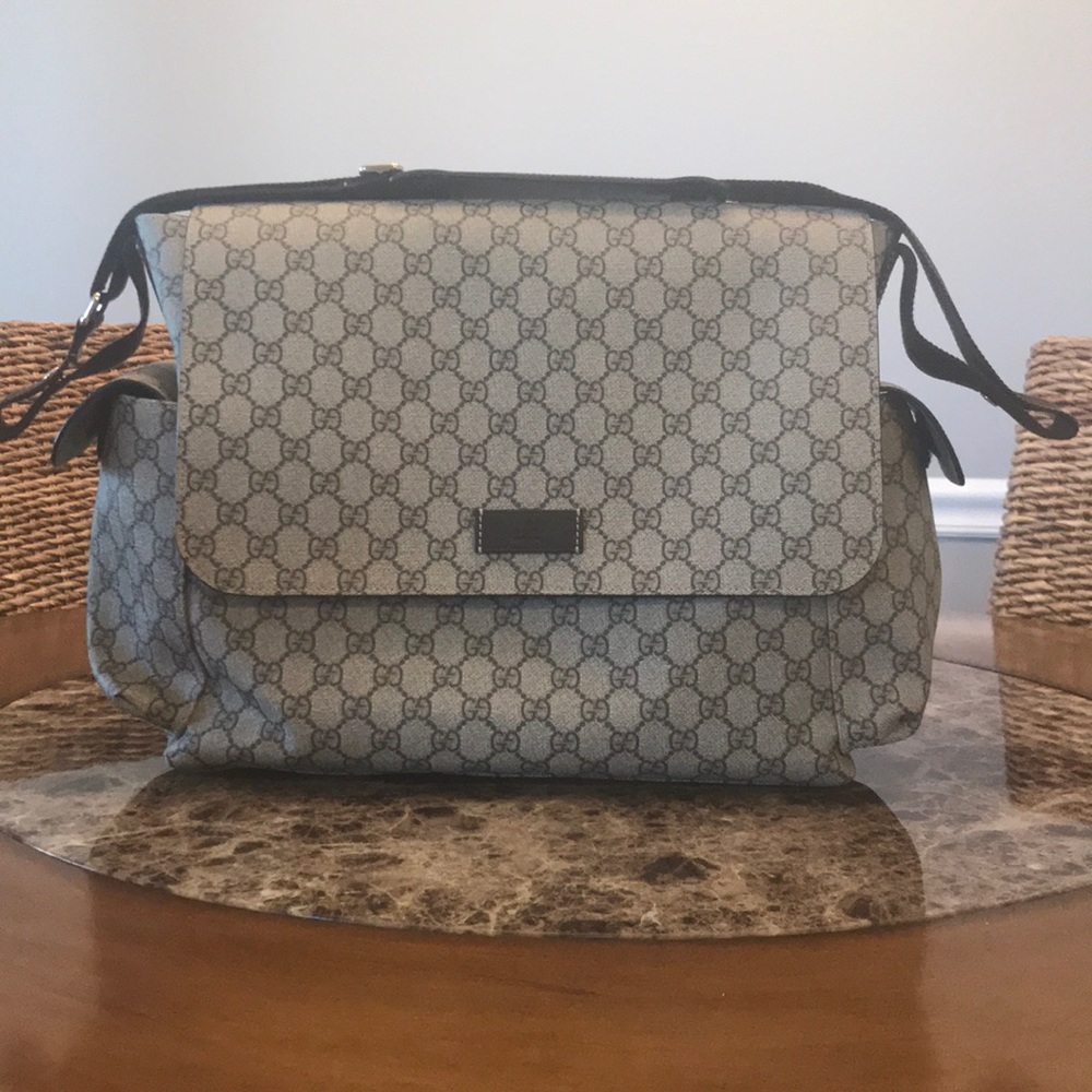 Gucci diaper 100% authentic